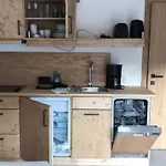Birklstueberl Restaurant Und شقة
