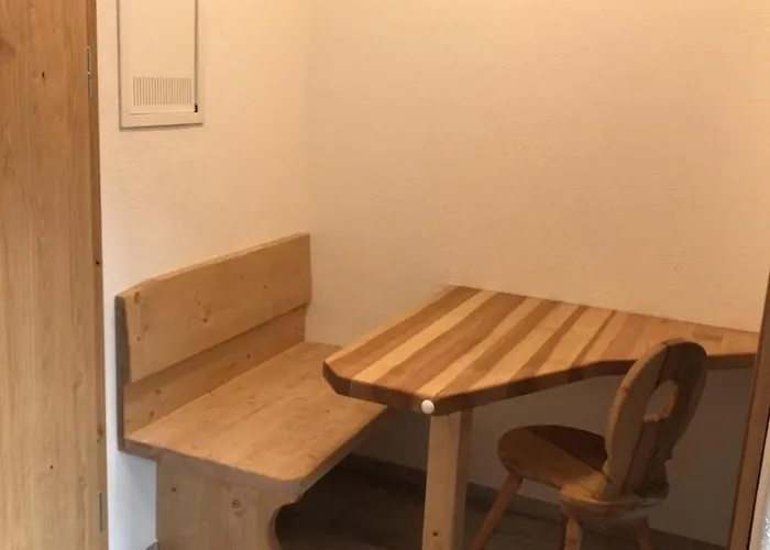 Birklstueberl Restaurant Und شقة *